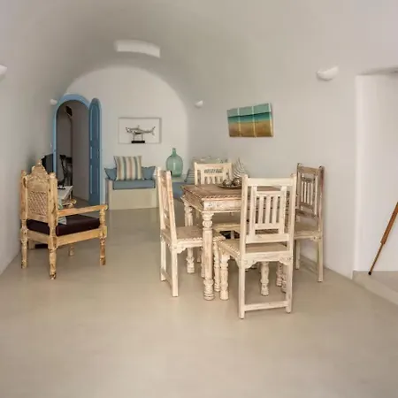 Traditional With Private Pool * Fira (Santorini)