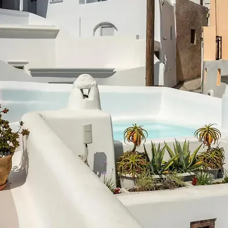 Traditional With Private Pool Fira (Santorini)